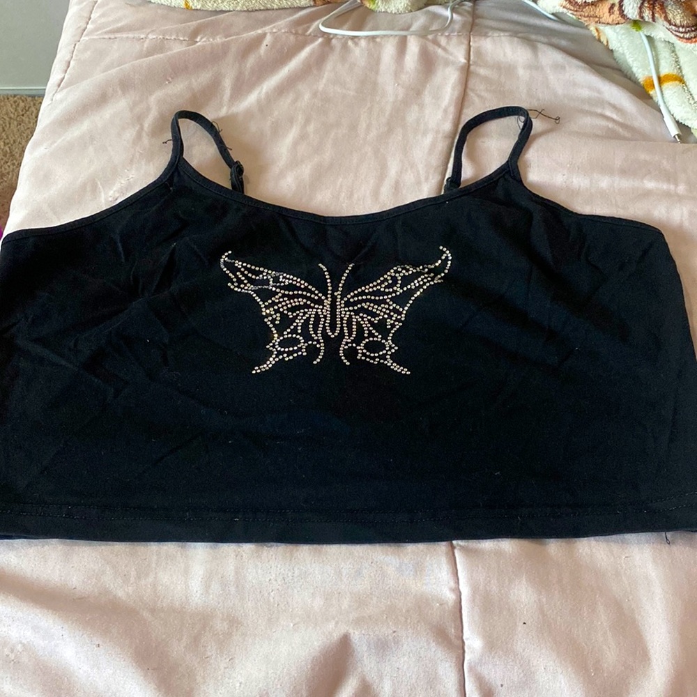 cropped butterfly tank, worn